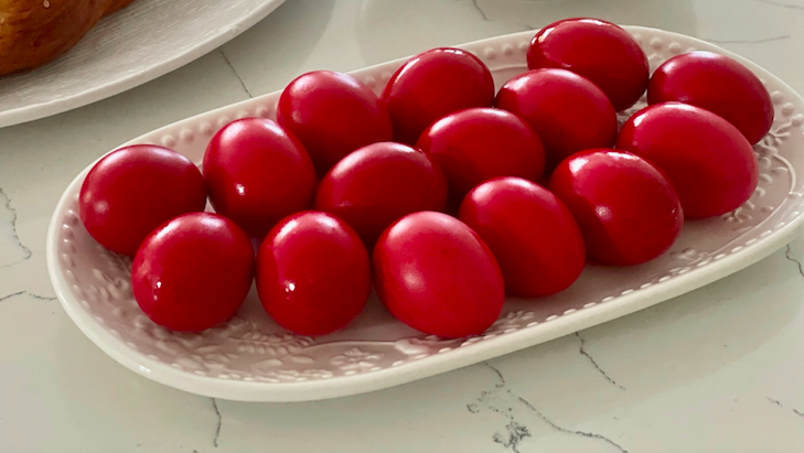 Insights Greece - Recipe & Tips for Red-Dyed Greek Easter Eggs