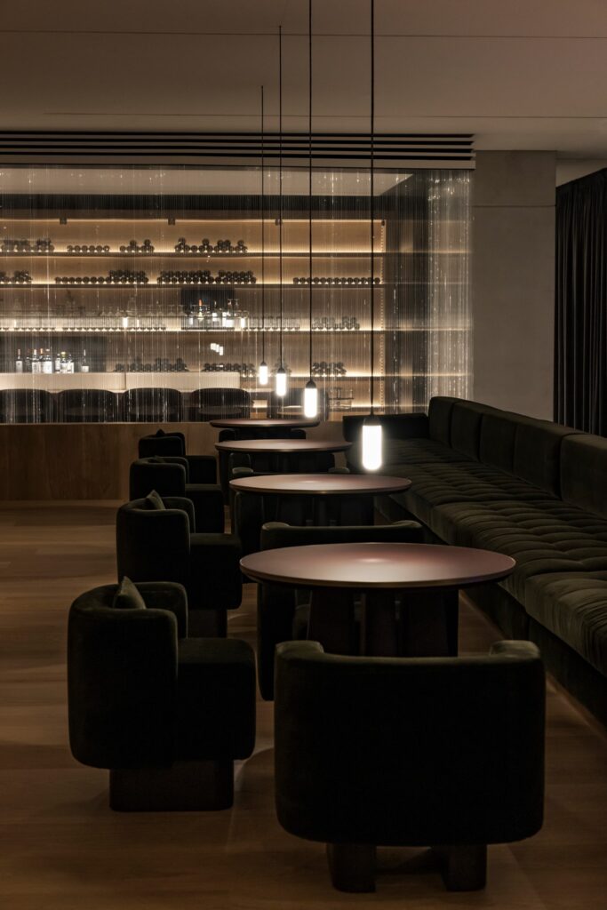 Insights Greece - Delta Restaurant and Bar Opens at SNFCC