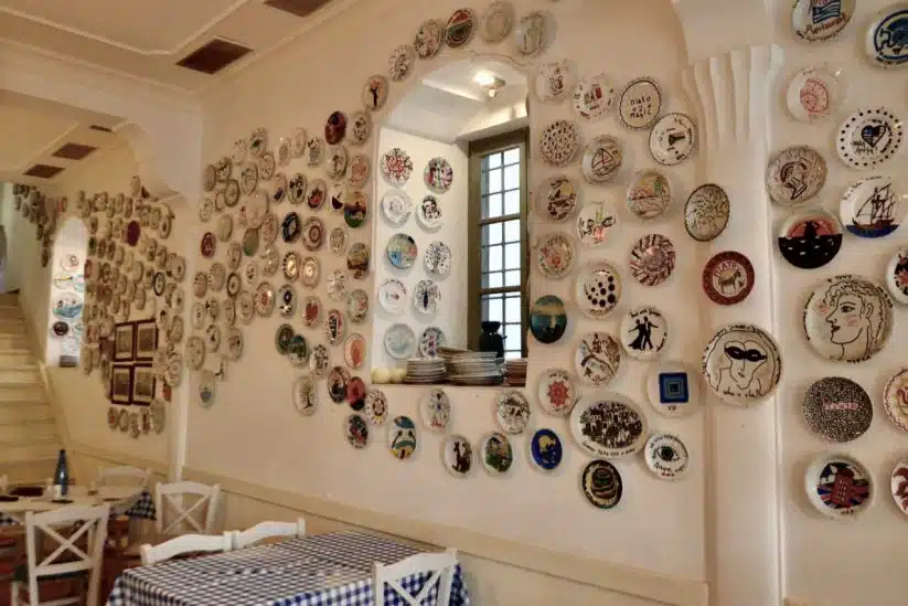 Insights Greece - Where to Eat and Drink in Hydra Insights Greece - Where to Eat and Drink in Hydra