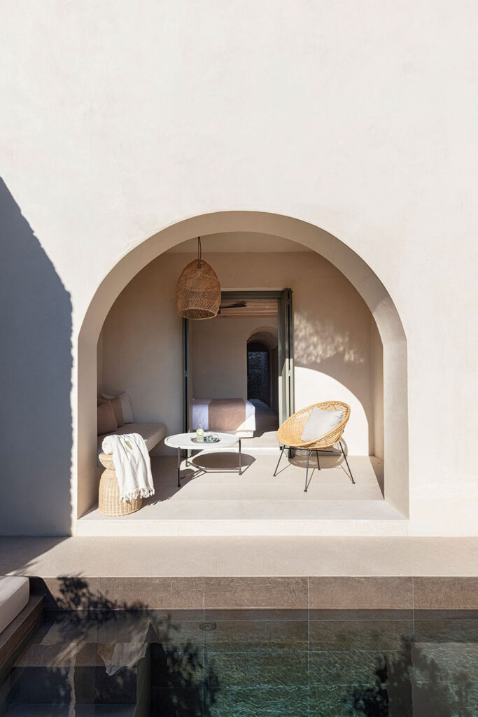 Insights Greece - Stunning New Hotel Opens in Sifnos 