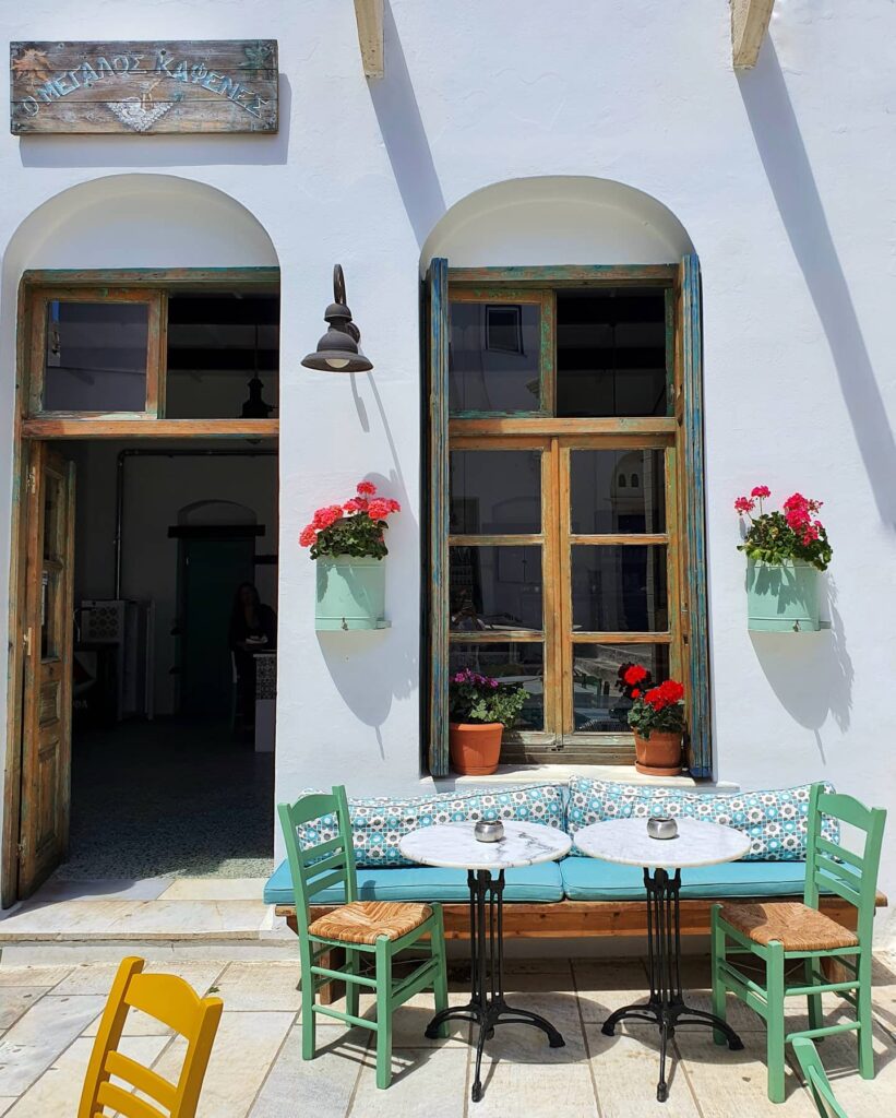 Insights Greece - Traditional Kafeneia of the Cyclades