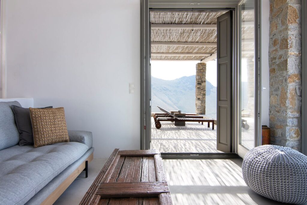 Insights Greece - Seaside Holiday Villa on Serifos Island 